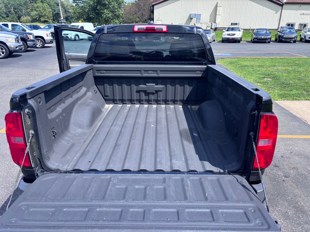 Photo 9 of this CHEVROLET COLORADO