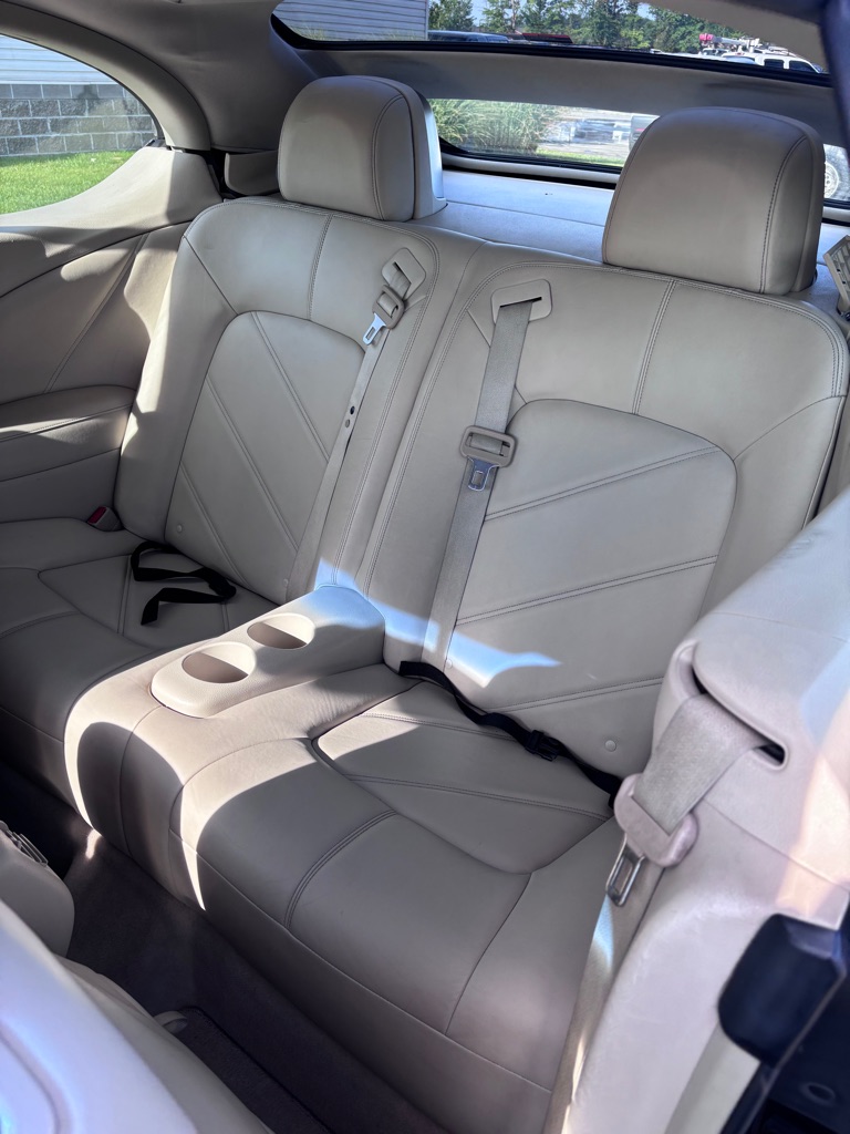 Photo 10 of this NISSAN MURANO CROSSCAB