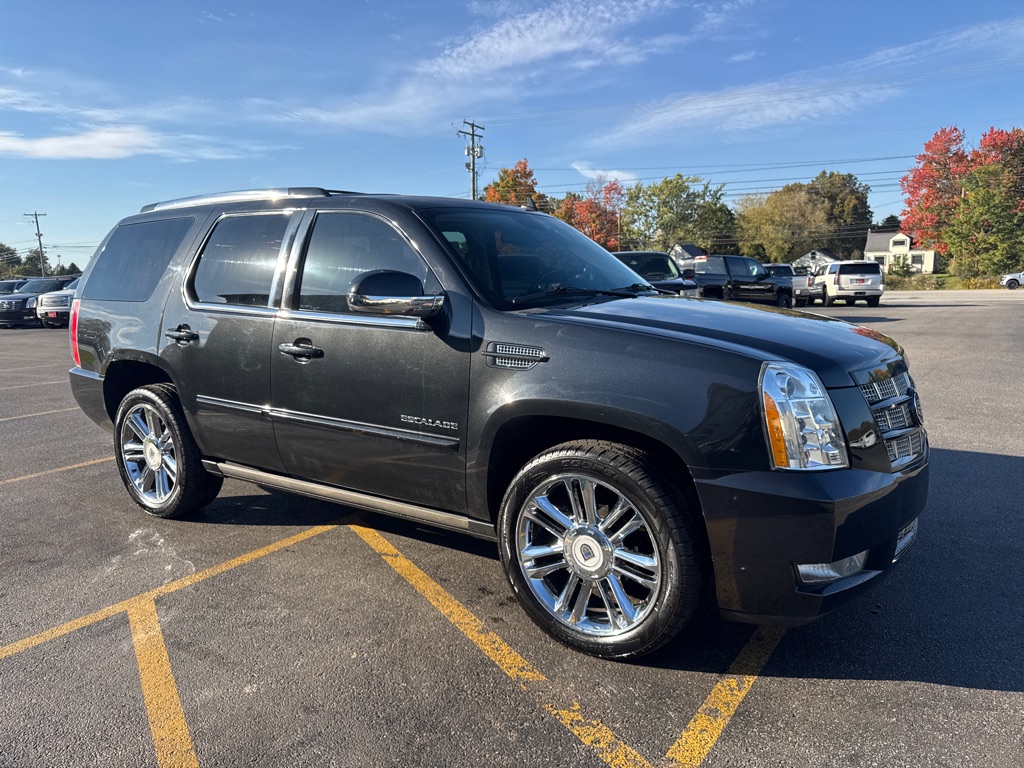 Photo 4 of this CADILLAC ESCALADE