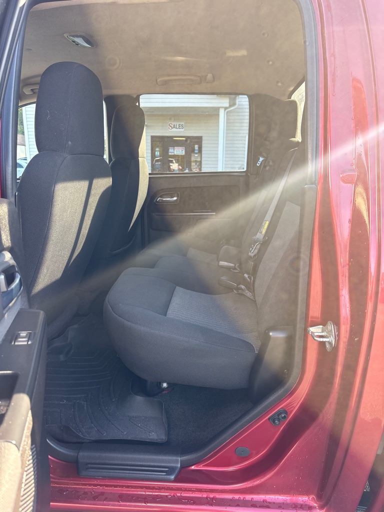 Photo 11 of this CHEVROLET COLORADO