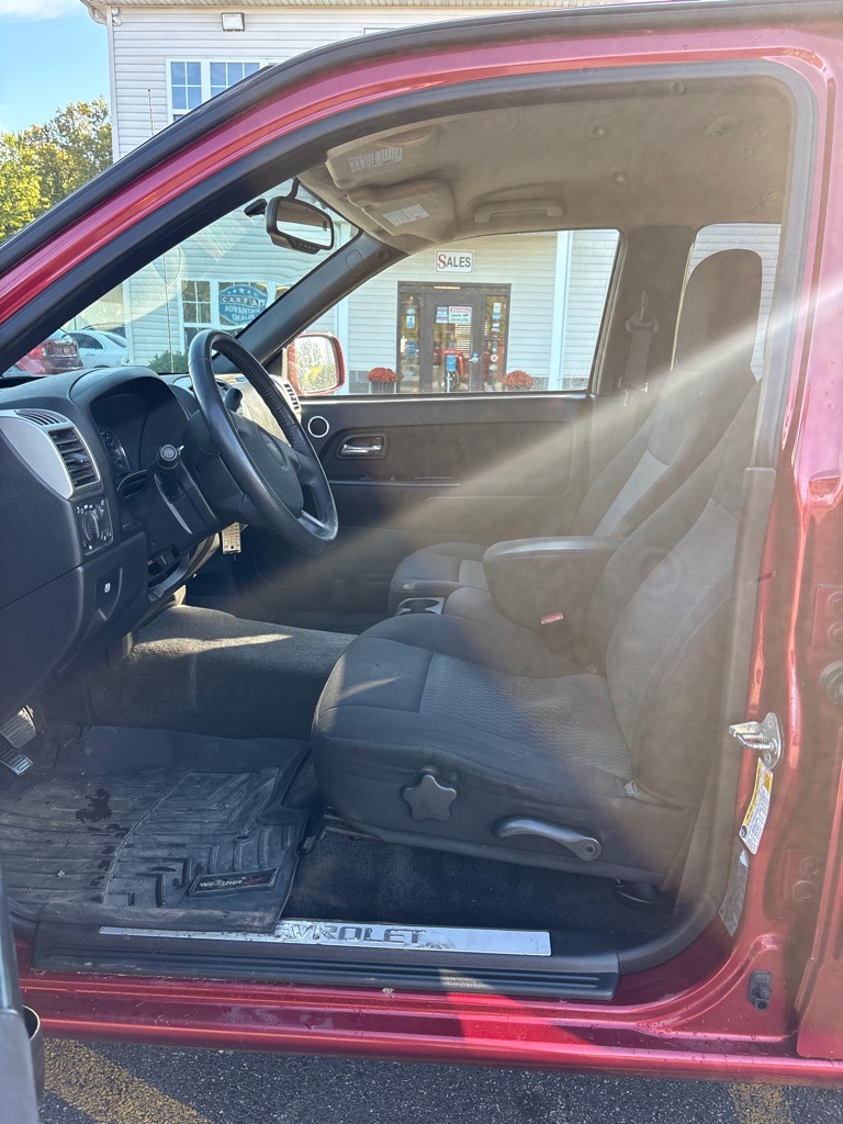 Photo 10 of this CHEVROLET COLORADO