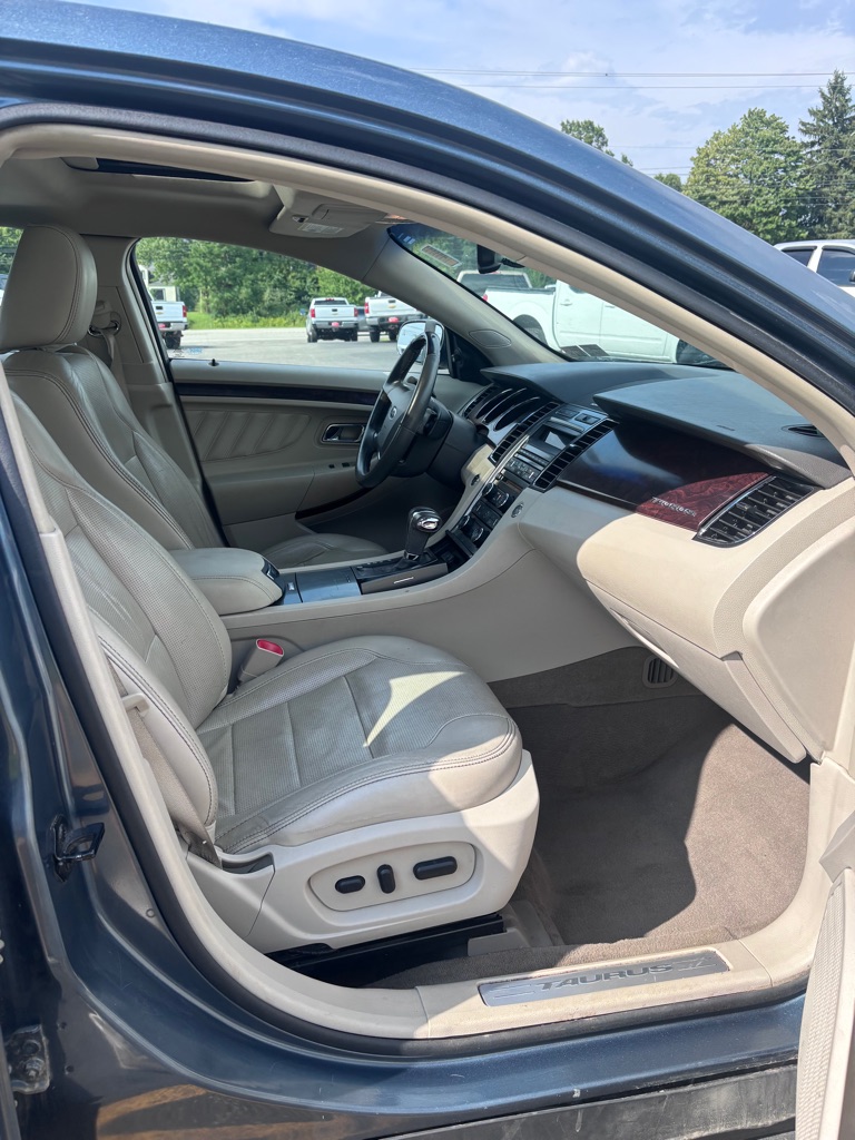 Photo 11 of this FORD TAURUS