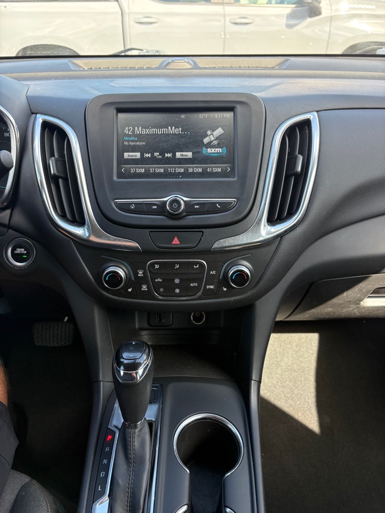 Photo 15 of this CHEVROLET EQUINOX