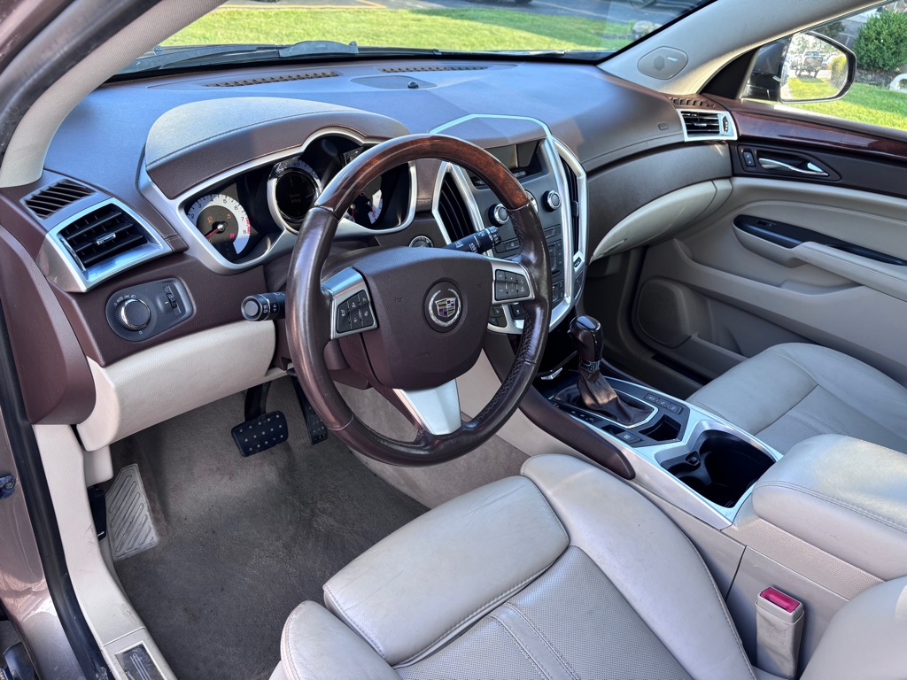 Photo 13 of this CADILLAC SRX