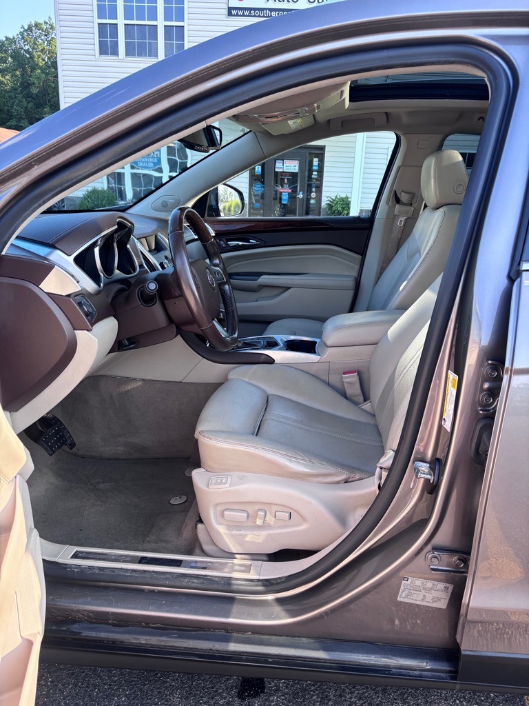 Photo 9 of this CADILLAC SRX