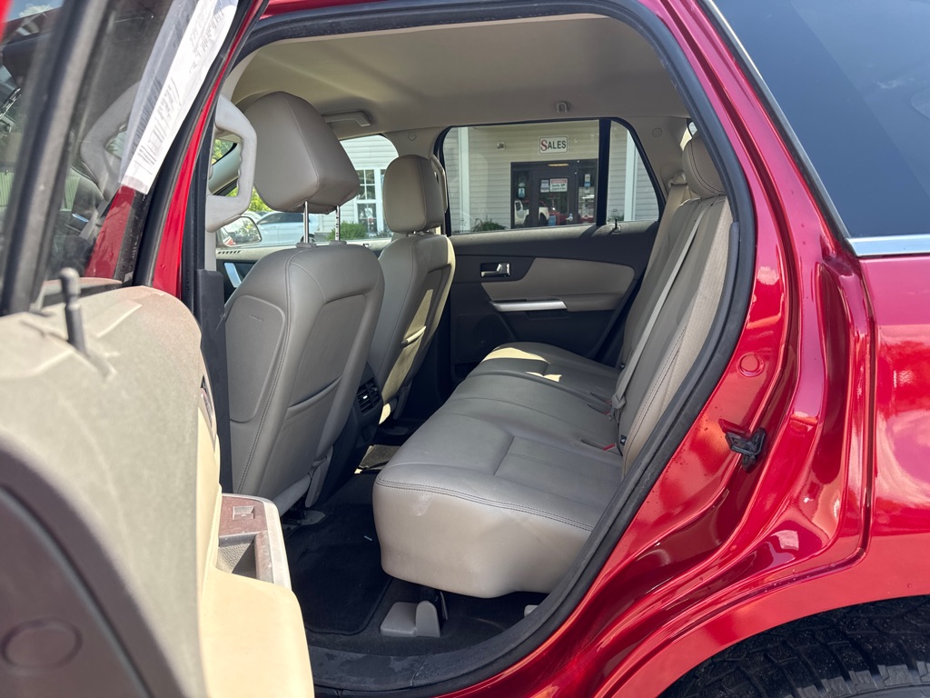 Photo 11 of this FORD EDGE