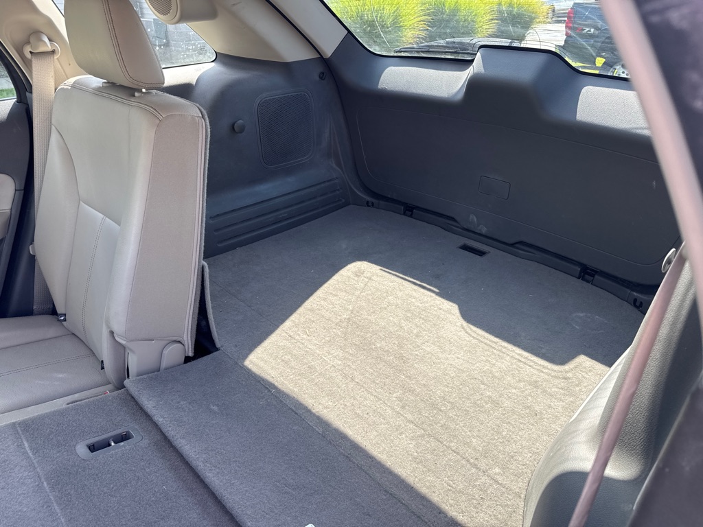 Photo 12 of this FORD EDGE