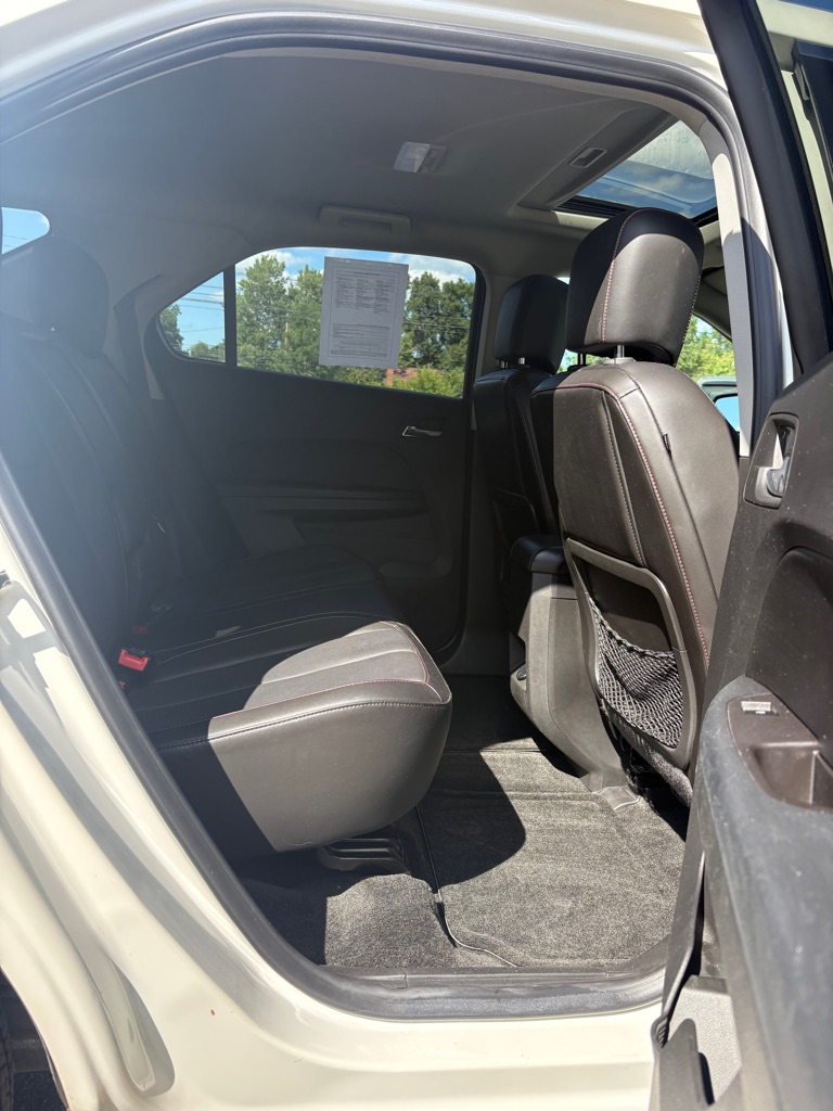 Photo 12 of this CHEVROLET EQUINOX