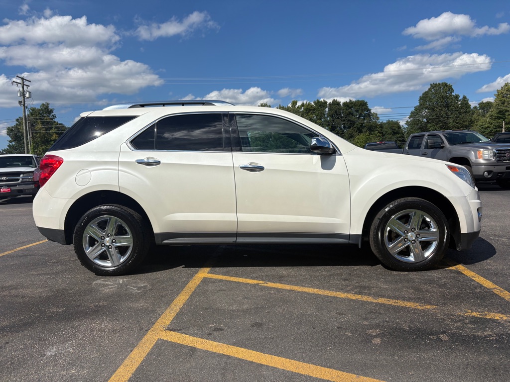 Photo 5 of this CHEVROLET EQUINOX