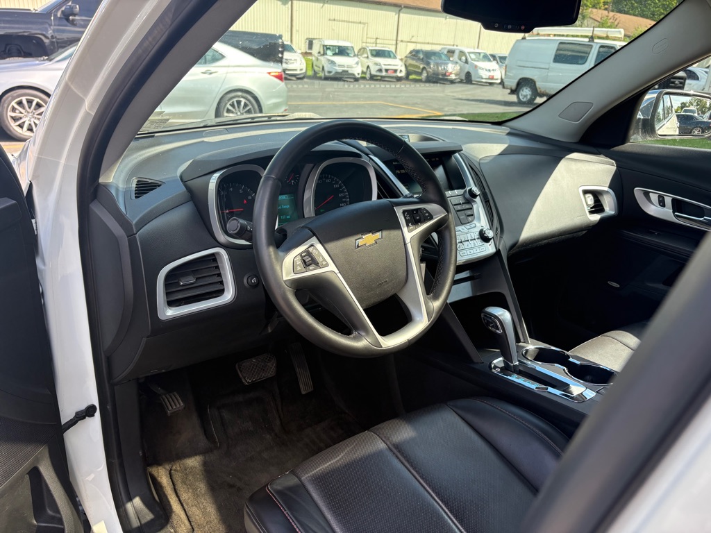 Photo 13 of this CHEVROLET EQUINOX