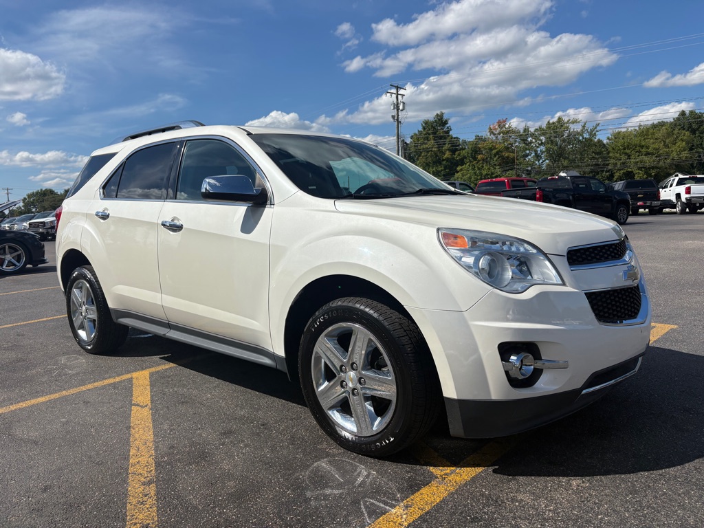 Photo 4 of this CHEVROLET EQUINOX