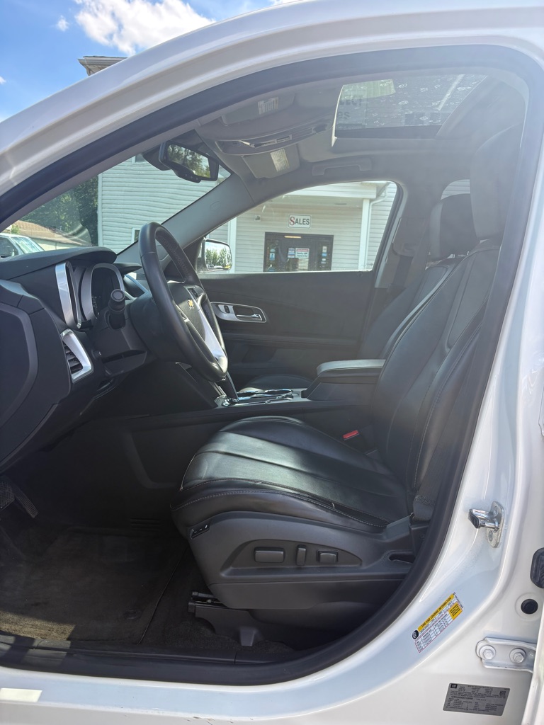 Photo 9 of this CHEVROLET EQUINOX