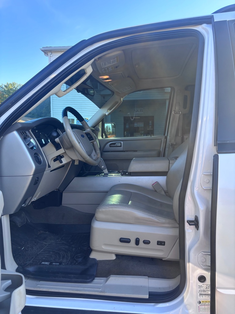 Photo 9 of this FORD EXPEDITION