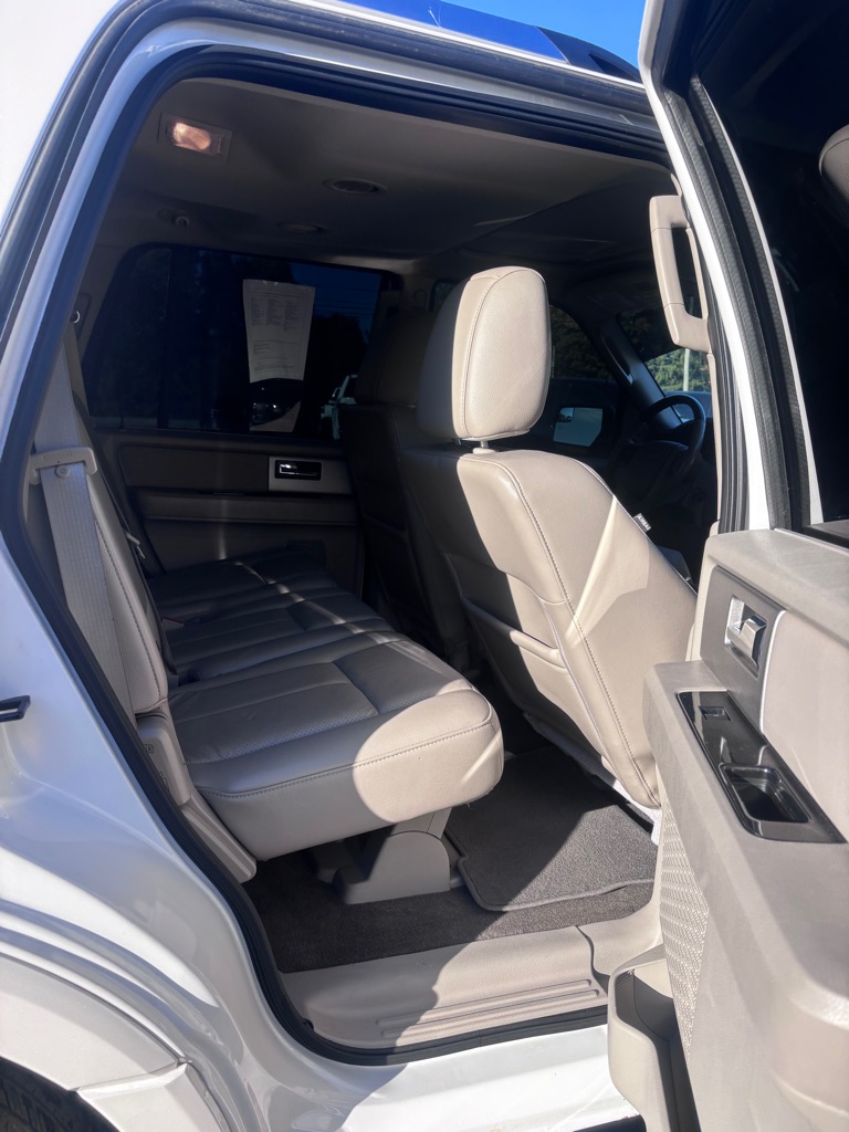 Photo 12 of this FORD EXPEDITION