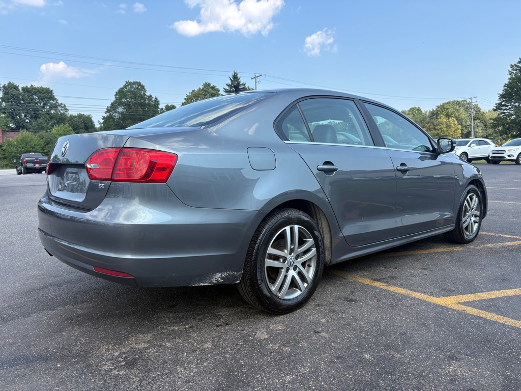 Photo 6 of this VOLKSWAGEN JETTA