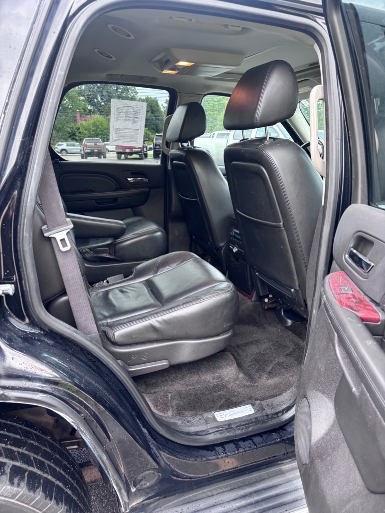 Photo 12 of this CADILLAC ESCALADE