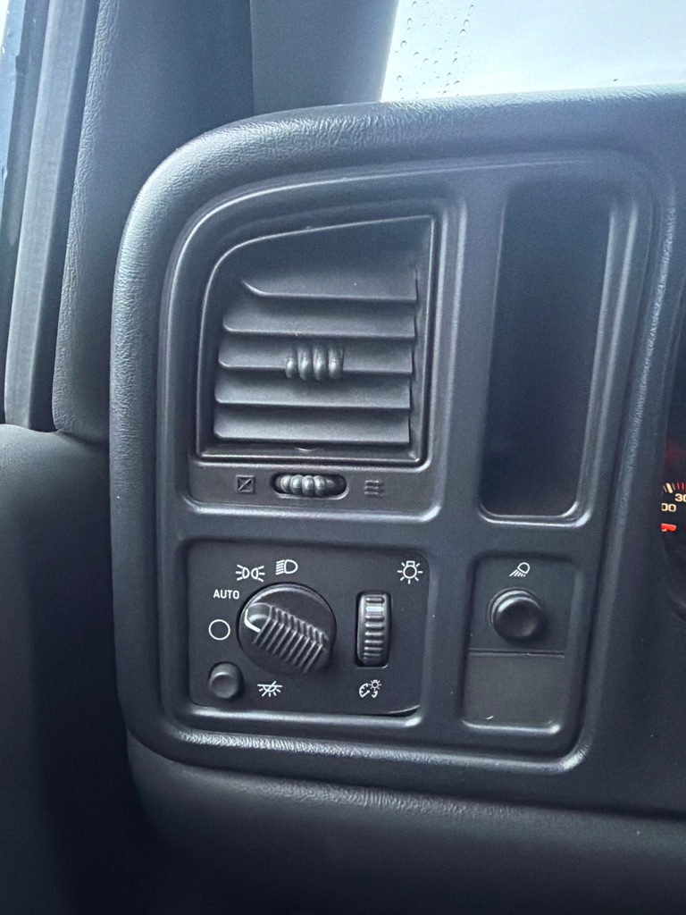 Photo 17 of this CHEVROLET SILVERADO 2500H