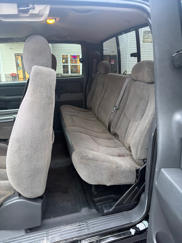 Photo 12 of this CHEVROLET SILVERADO 2500H