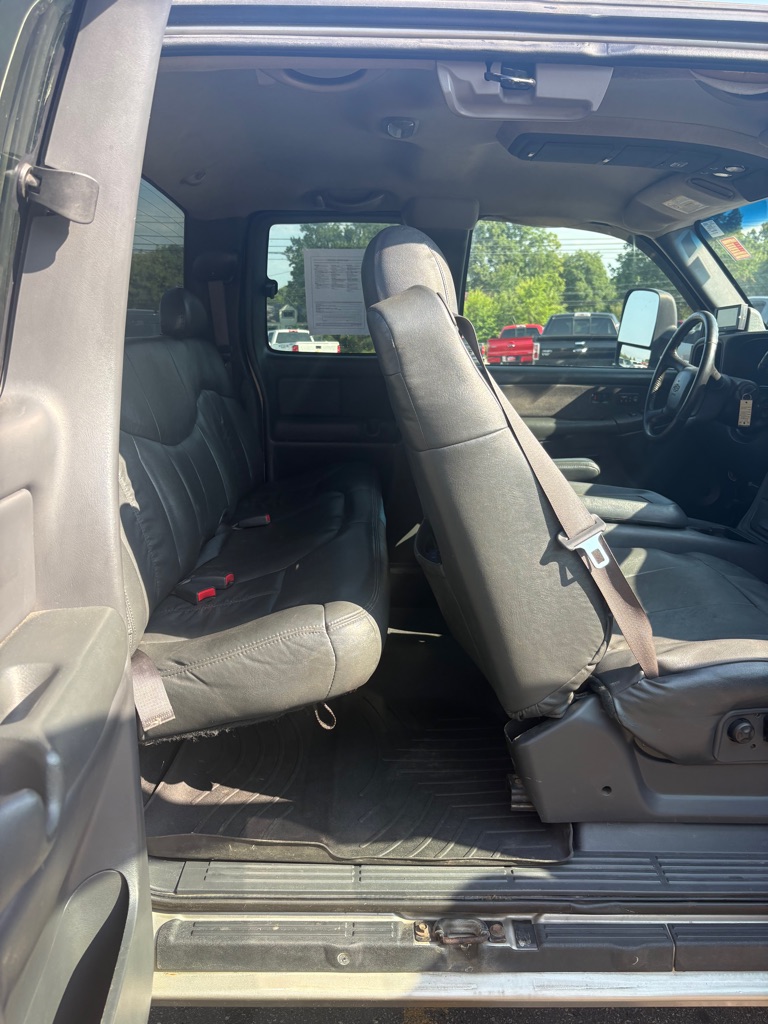 Photo 12 of this CHEVROLET SILVERADO 2500H