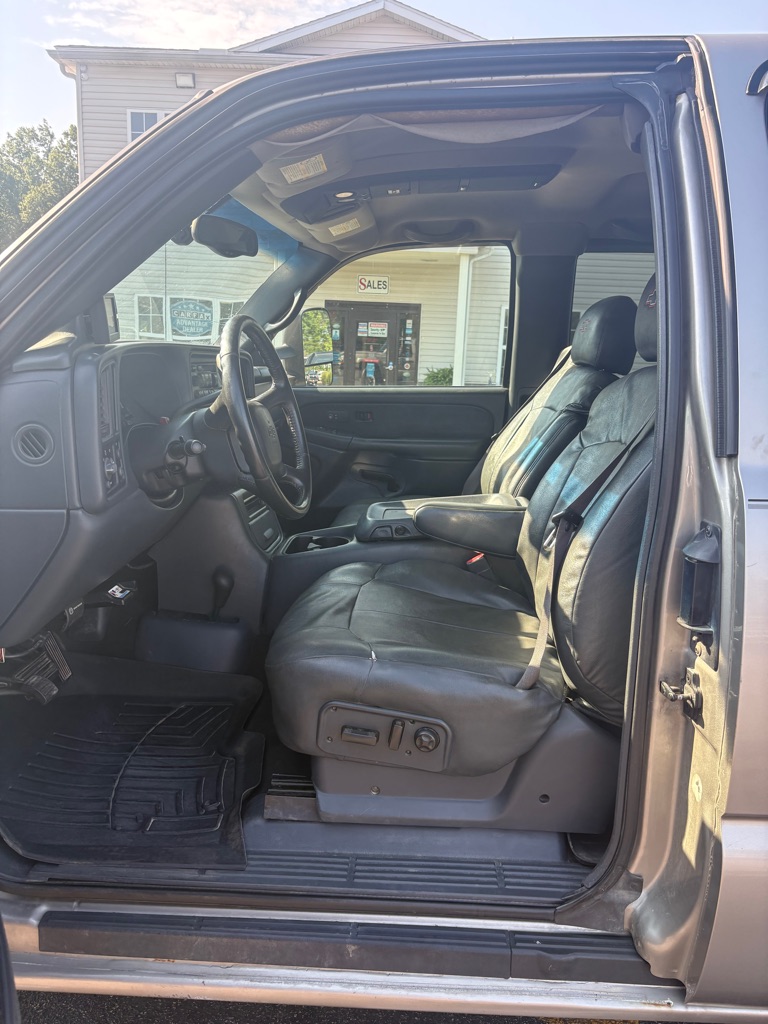 Photo 9 of this CHEVROLET SILVERADO 2500H