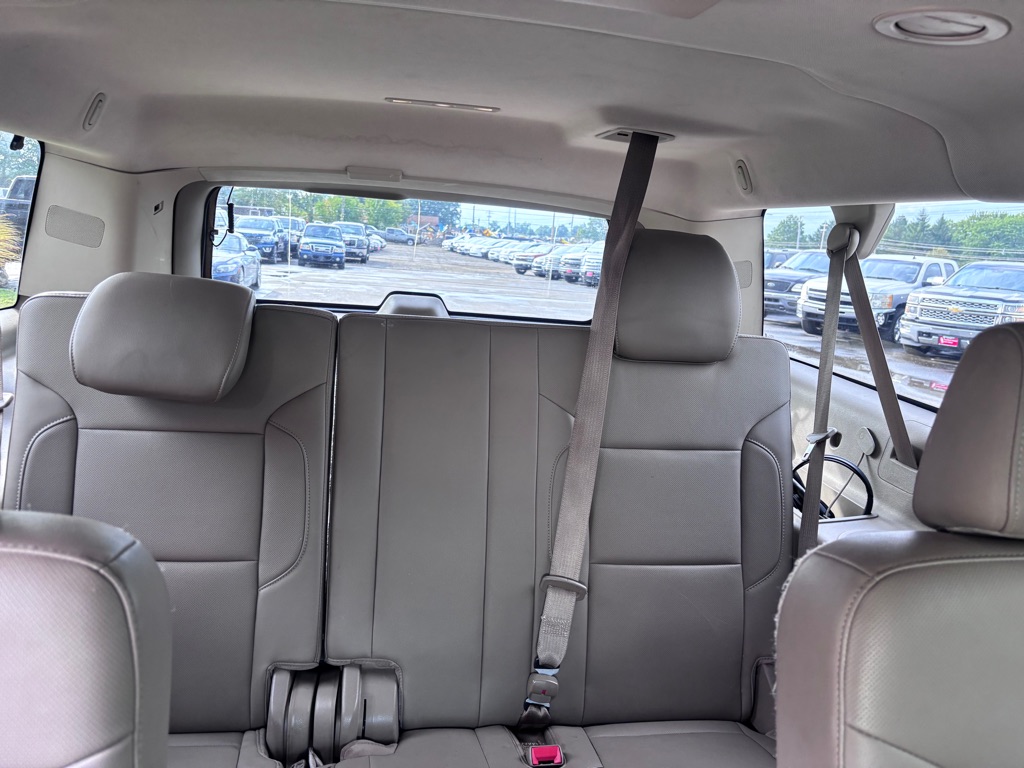 Photo 13 of this CHEVROLET SUBURBAN