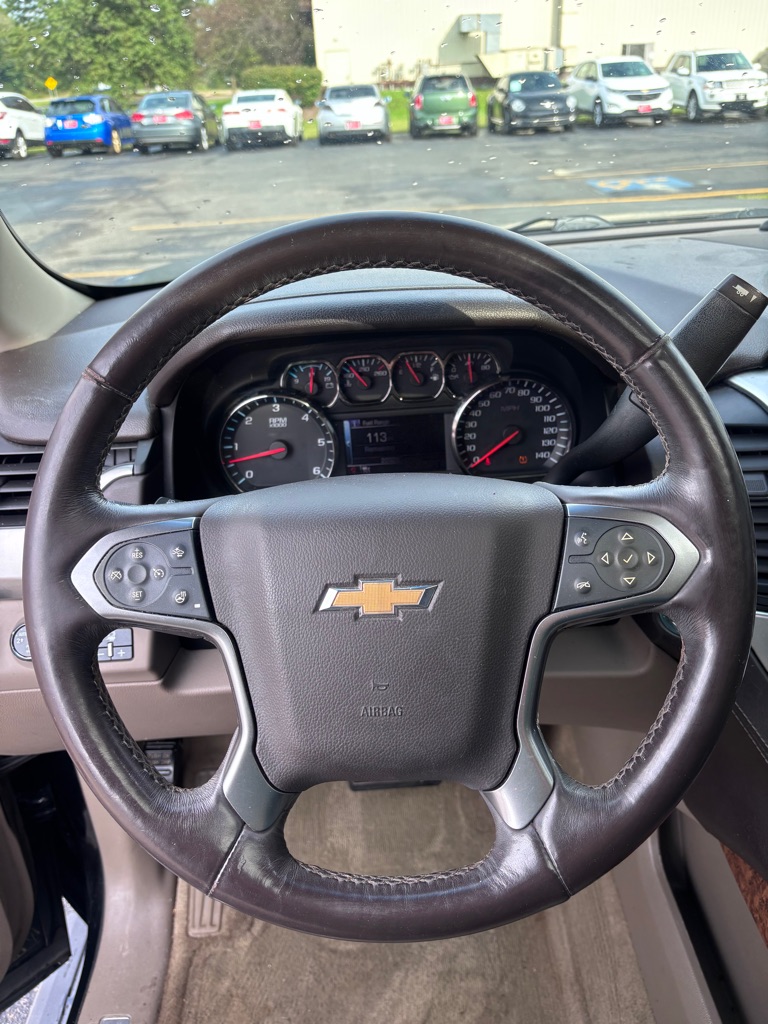Photo 18 of this CHEVROLET SUBURBAN