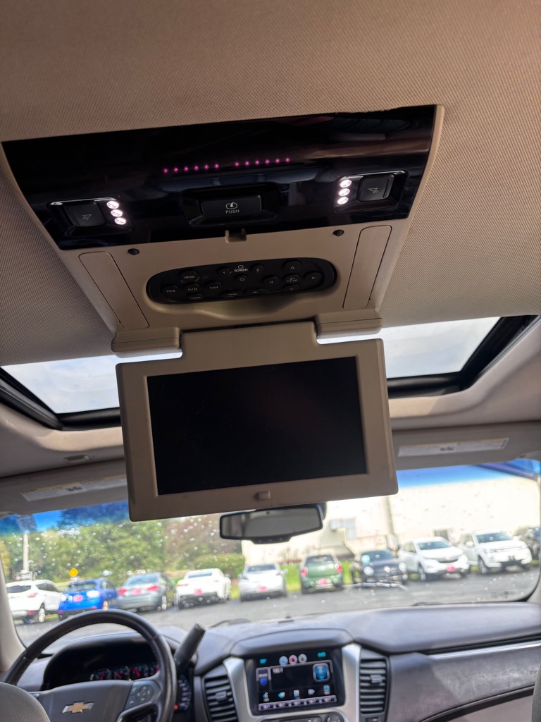 Photo 14 of this CHEVROLET SUBURBAN
