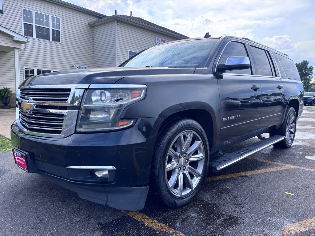 Photo 2 of this CHEVROLET SUBURBAN