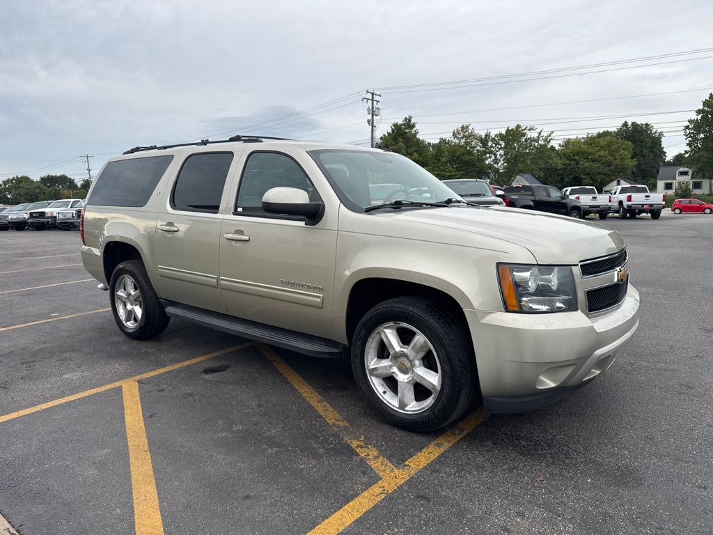 Photo 4 of this CHEVROLET SUBURBAN