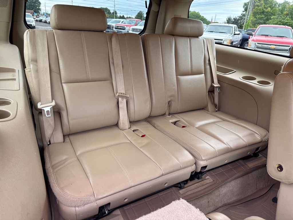 Photo 14 of this CHEVROLET SUBURBAN