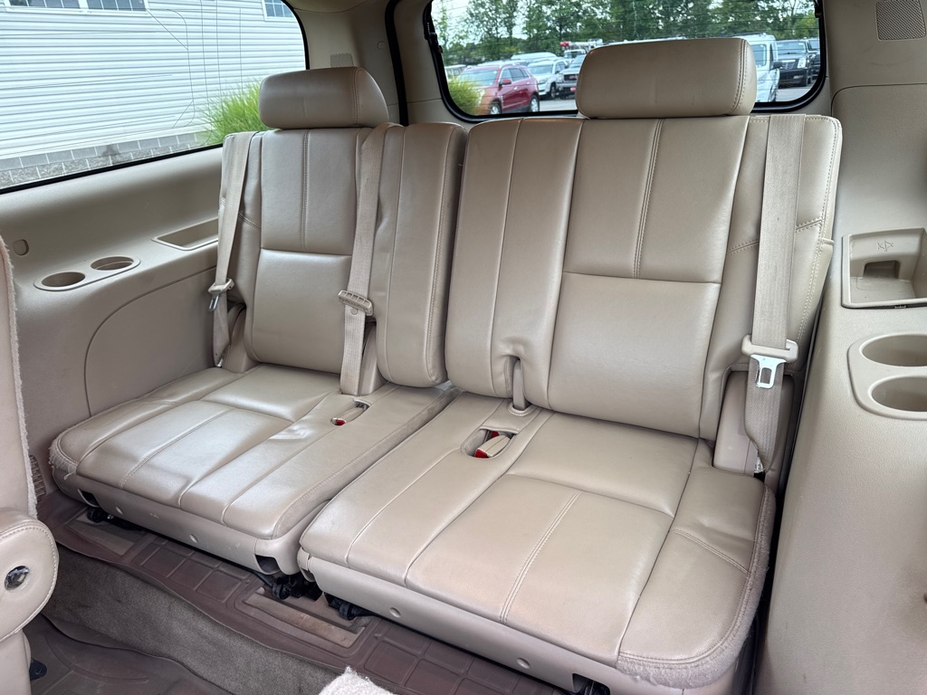 Photo 11 of this CHEVROLET SUBURBAN