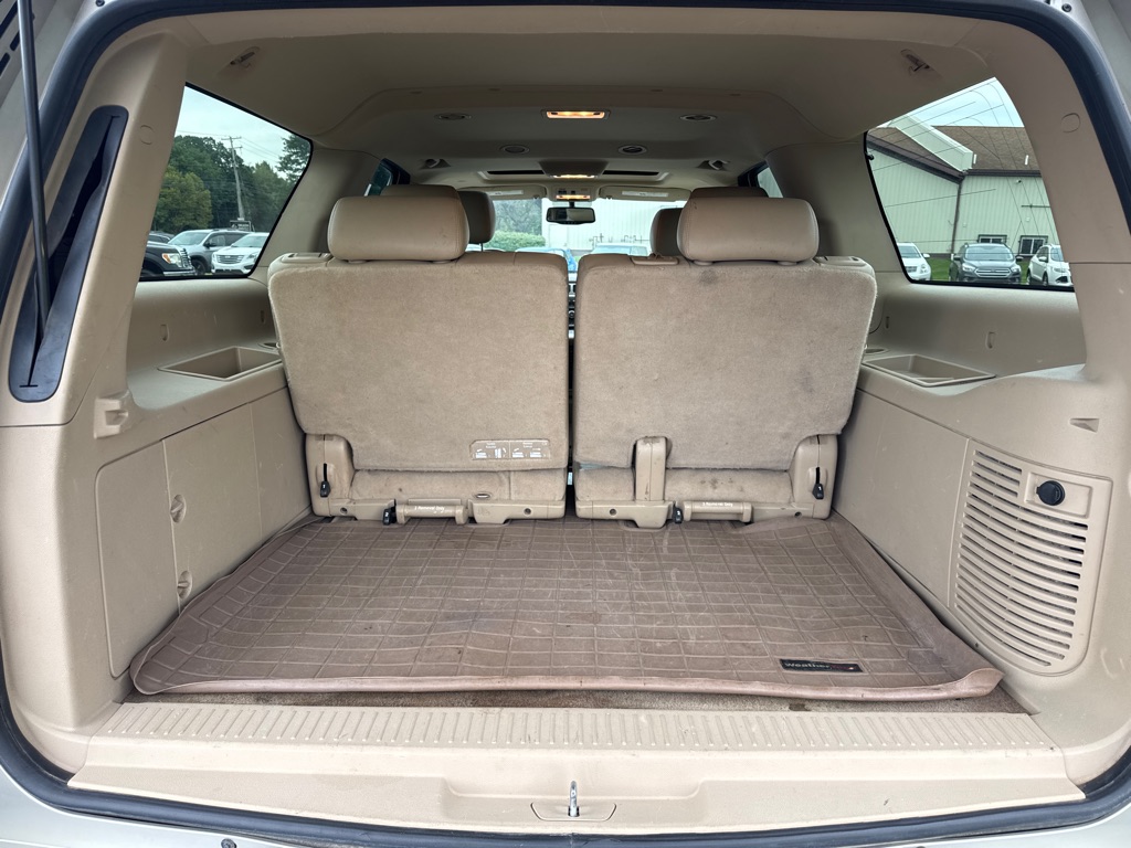 Photo 15 of this CHEVROLET SUBURBAN