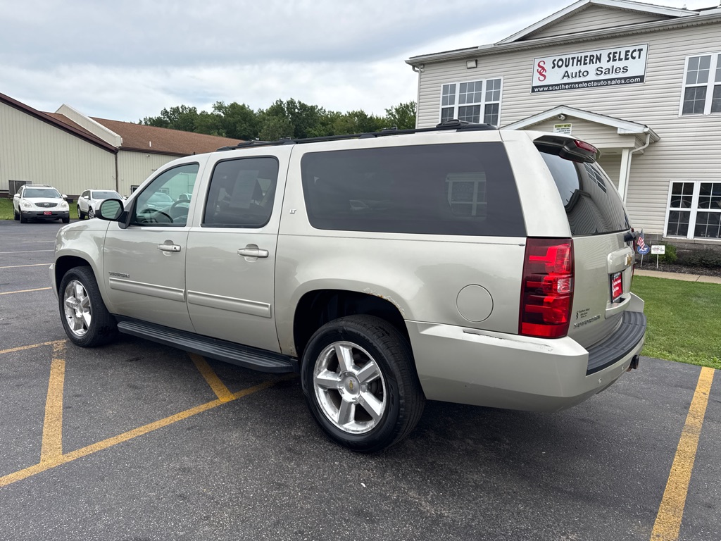 Photo 8 of this CHEVROLET SUBURBAN