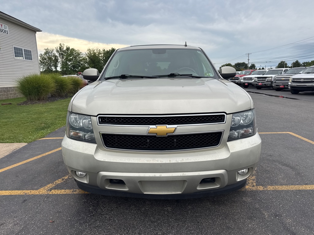 Photo 3 of this CHEVROLET SUBURBAN