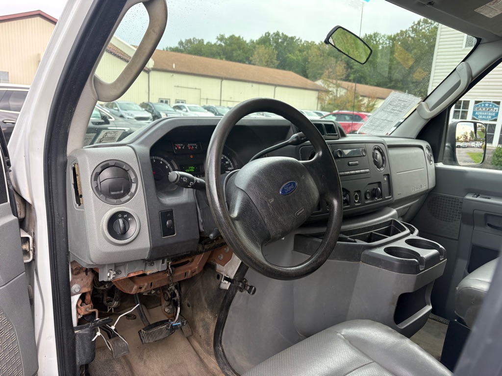 Photo 15 of this FORD E-SERIES