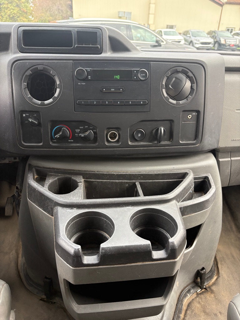 Photo 17 of this FORD E-SERIES