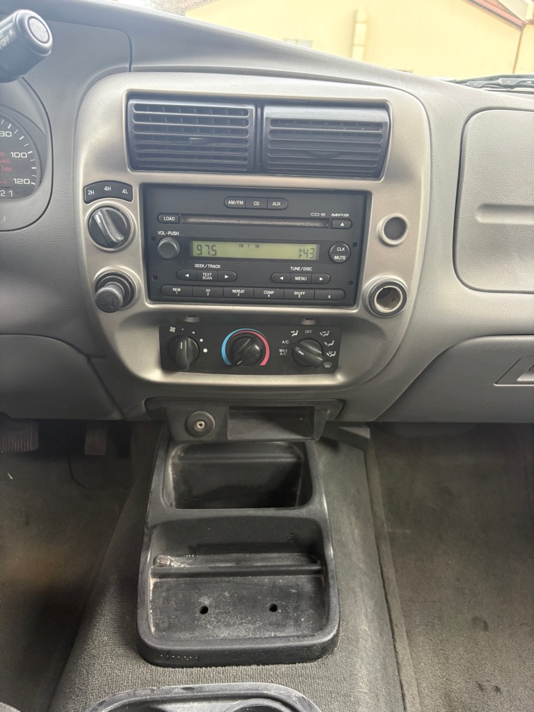 Photo 15 of this FORD RANGER