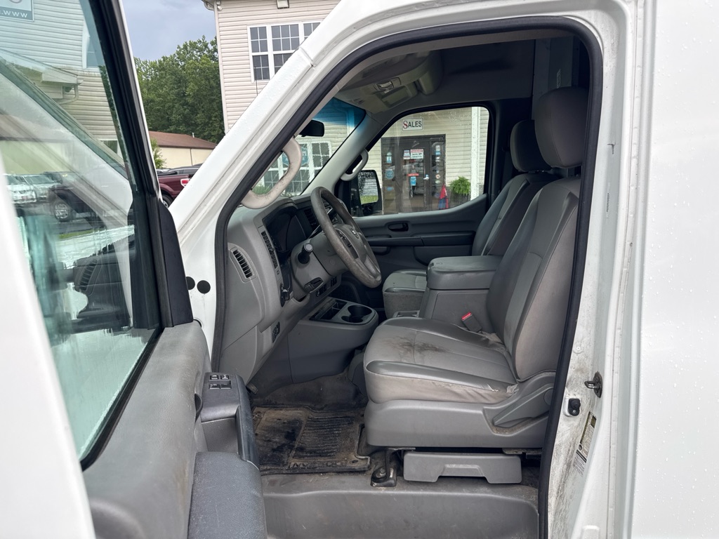 Photo 9 of this NISSAN NV