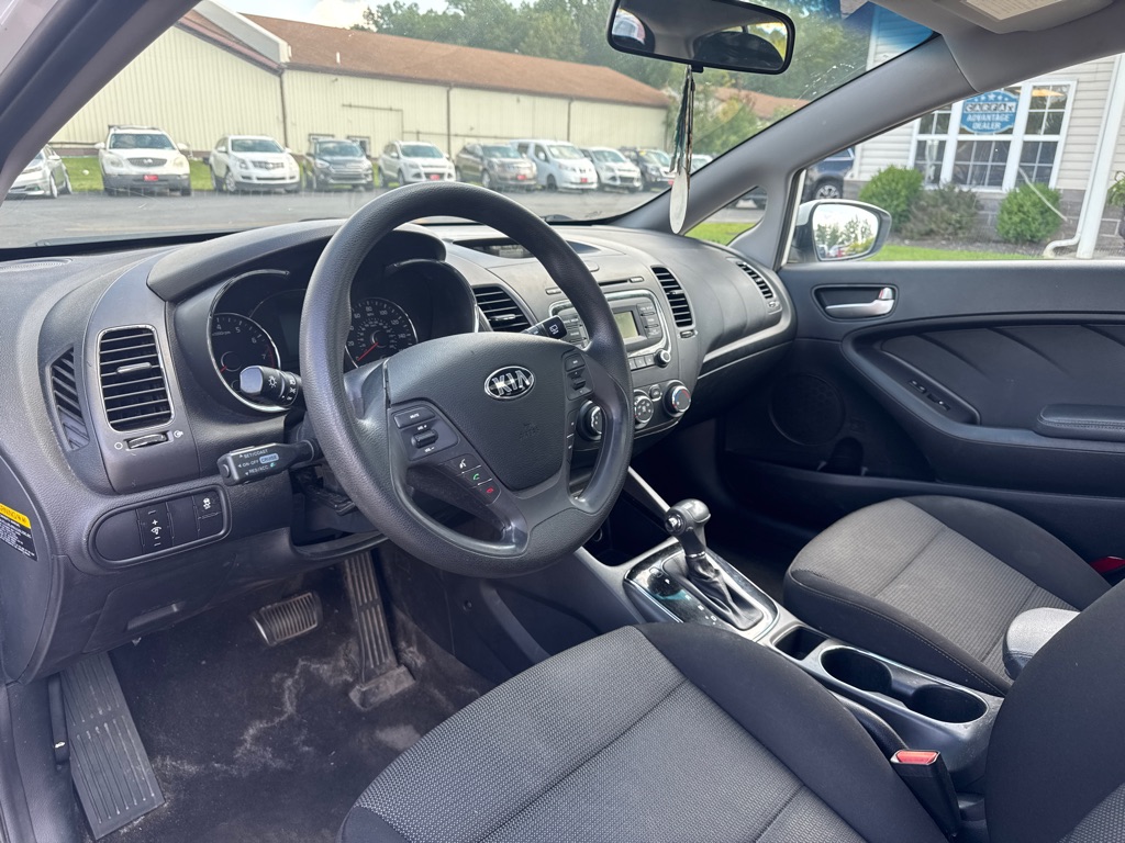 Photo 14 of this KIA FORTE5