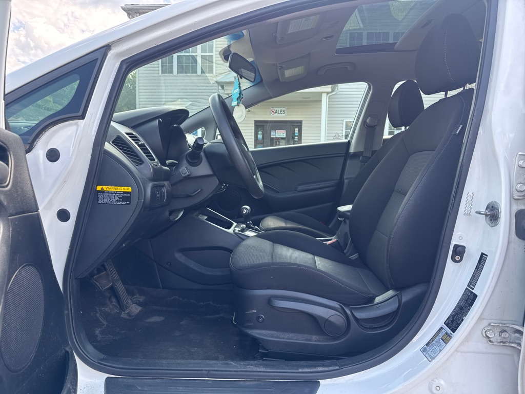 Photo 9 of this KIA FORTE5