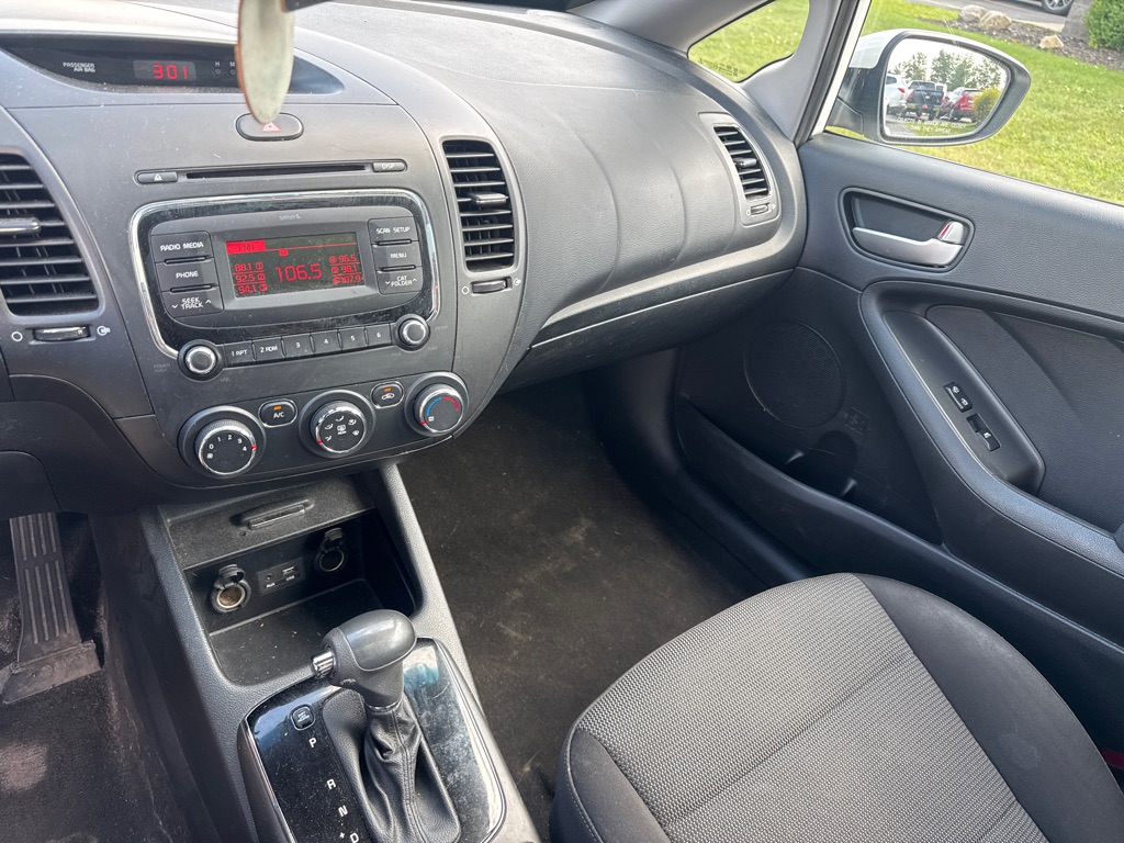 Photo 16 of this KIA FORTE5