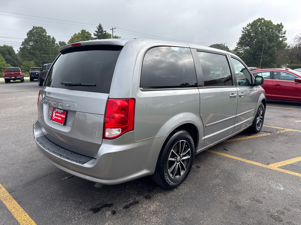 Photo 6 of this DODGE GRAND CARAVAN