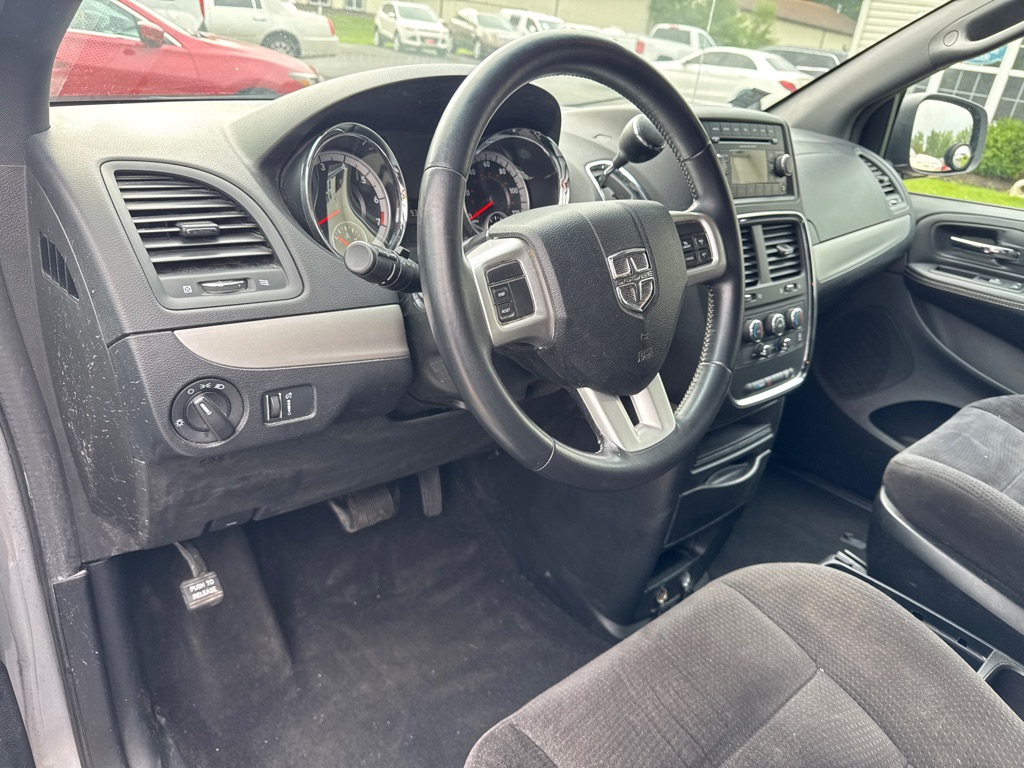 Photo 17 of this DODGE GRAND CARAVAN