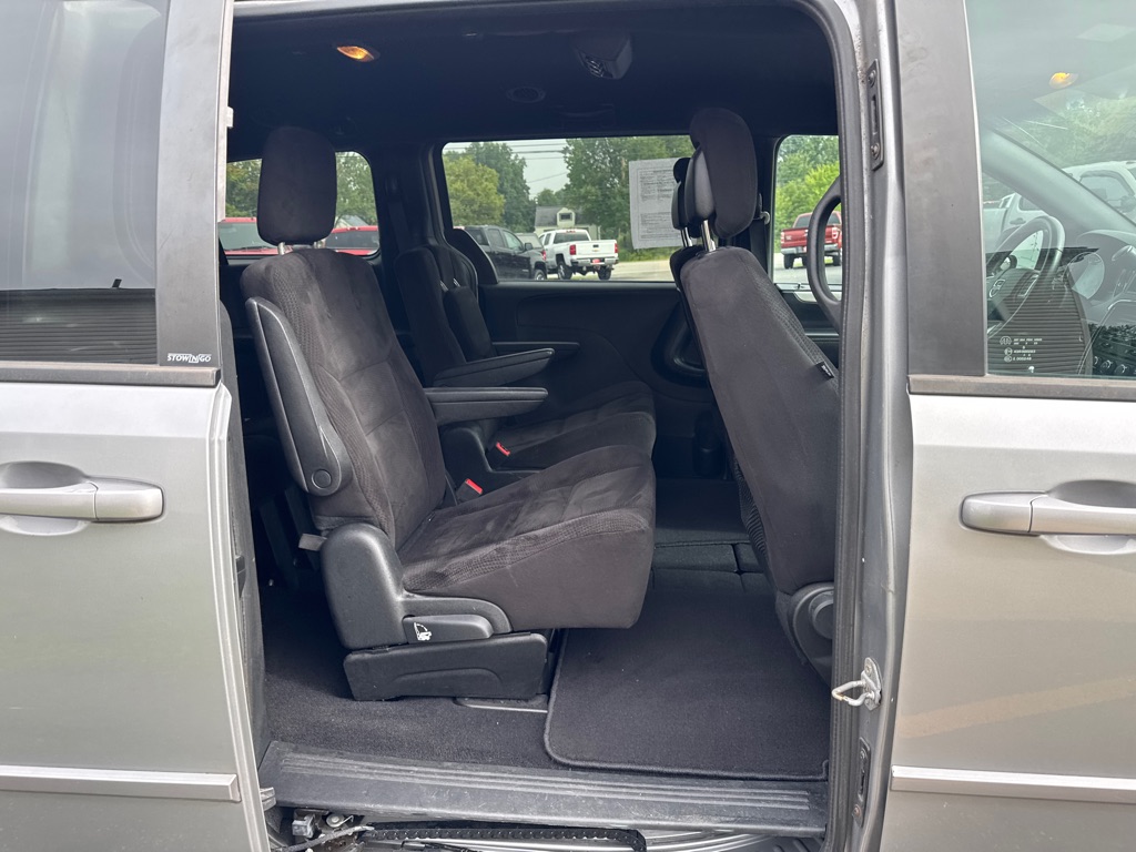 Photo 14 of this DODGE GRAND CARAVAN