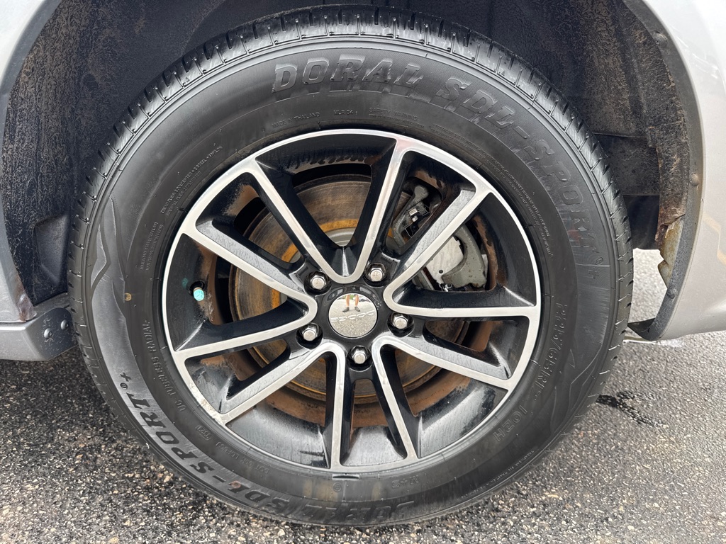Photo 9 of this DODGE GRAND CARAVAN
