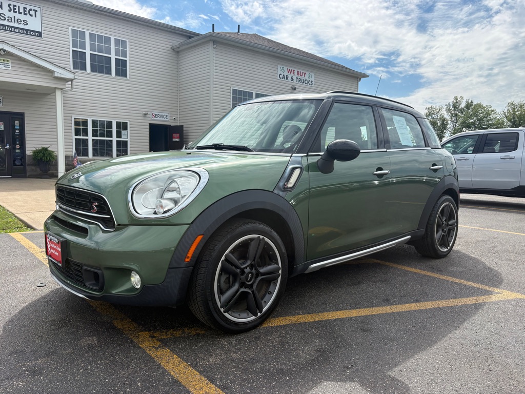 Photo 2 of this MINI COUNTRYMAN