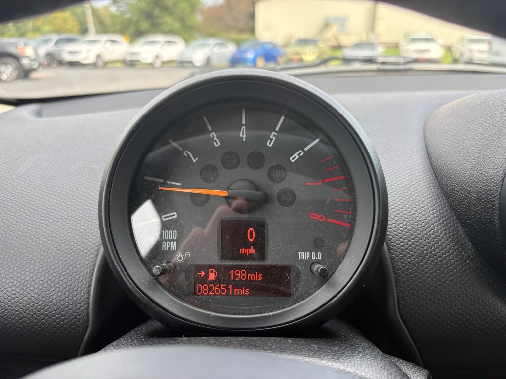 Photo 14 of this MINI COUNTRYMAN