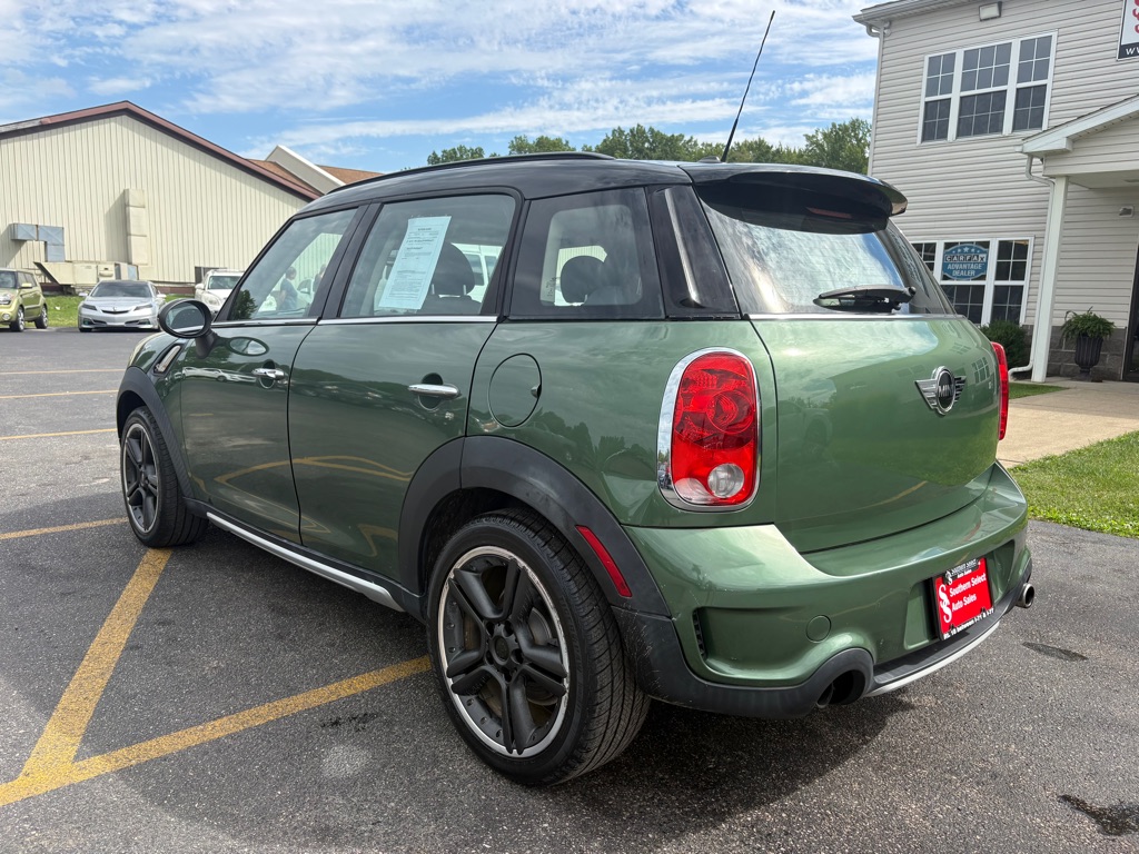 Photo 8 of this MINI COUNTRYMAN