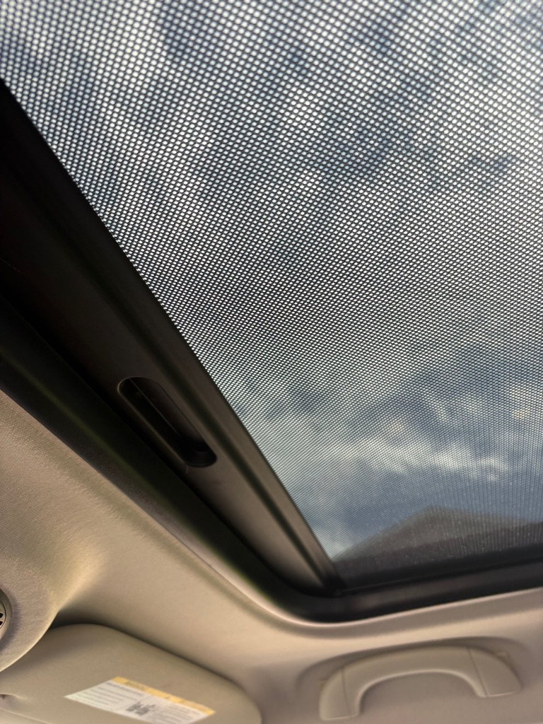 Photo 16 of this MINI COUNTRYMAN