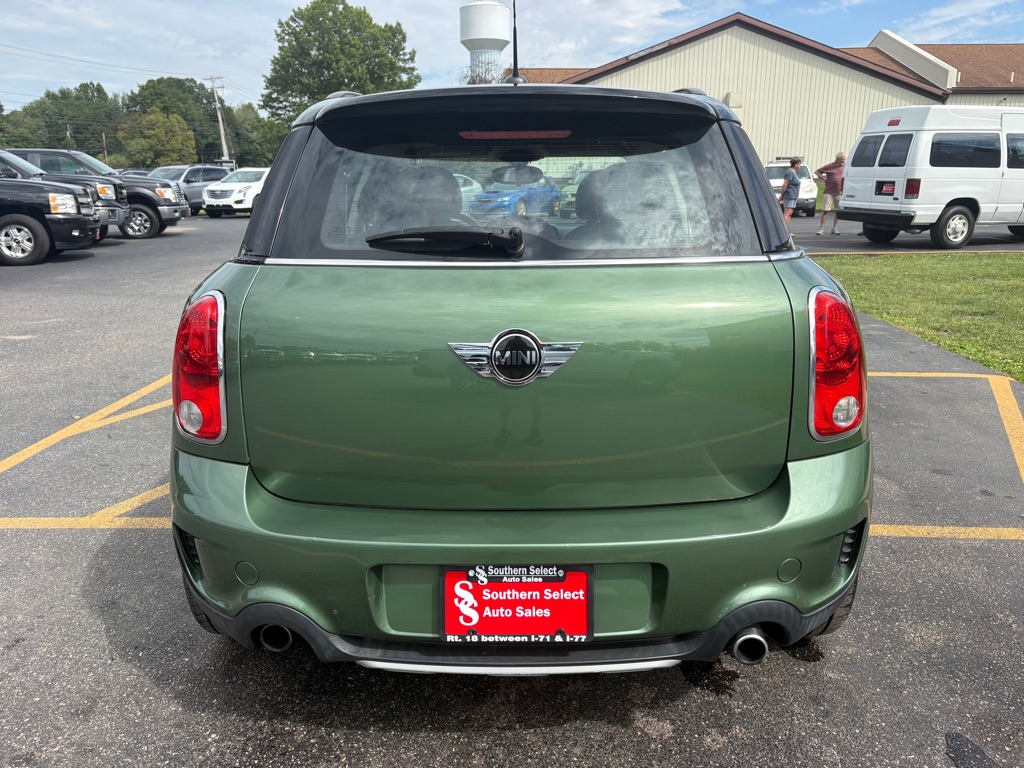 Photo 7 of this MINI COUNTRYMAN
